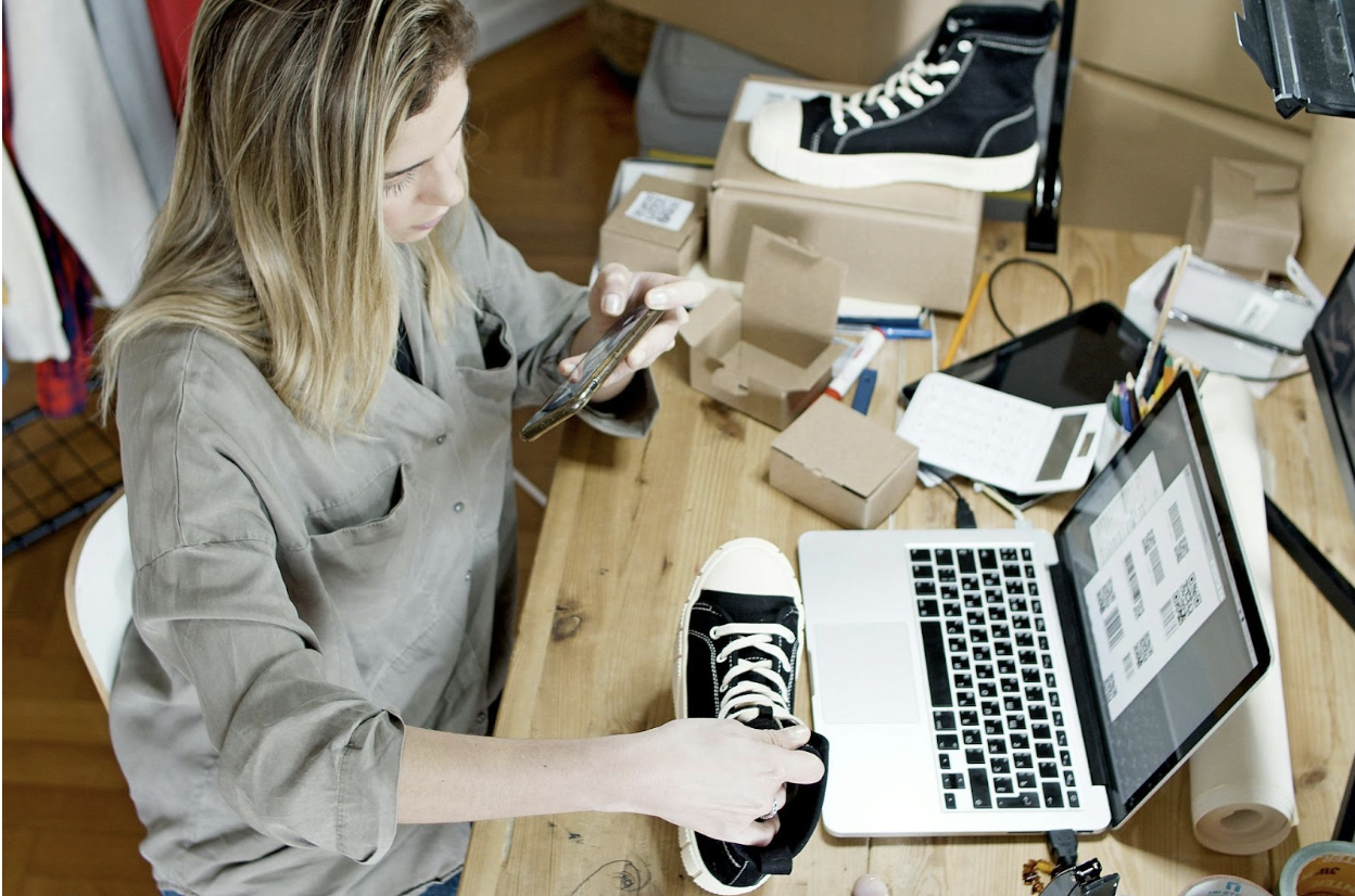 AI customer service chatbot for e-commerce businesses